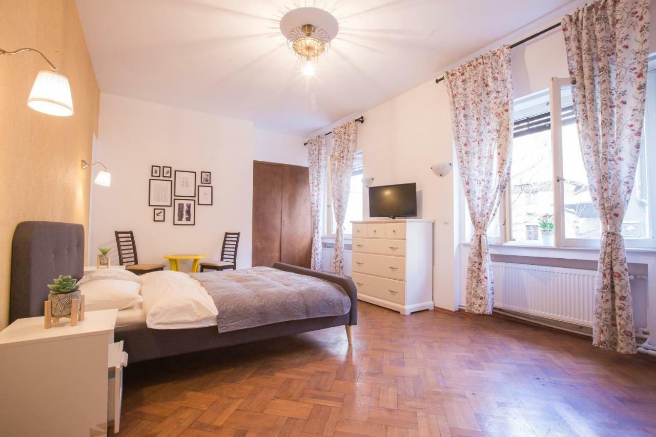 Color Apartments Nicolae Tonitza St 布加勒斯特 外观 照片